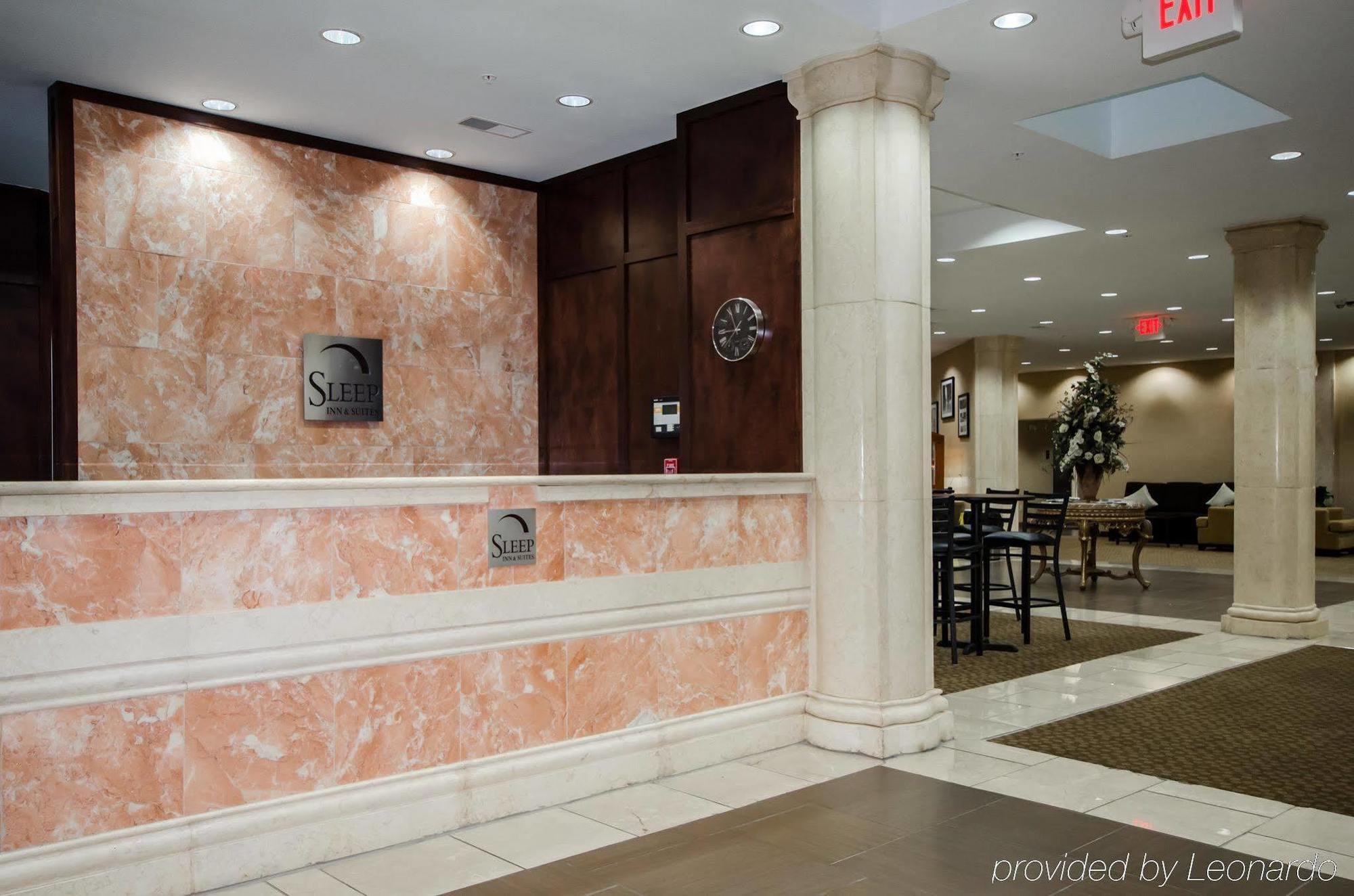 Sleep Inn & Suites And Conference Center Downtown Indianapolis Exterior foto