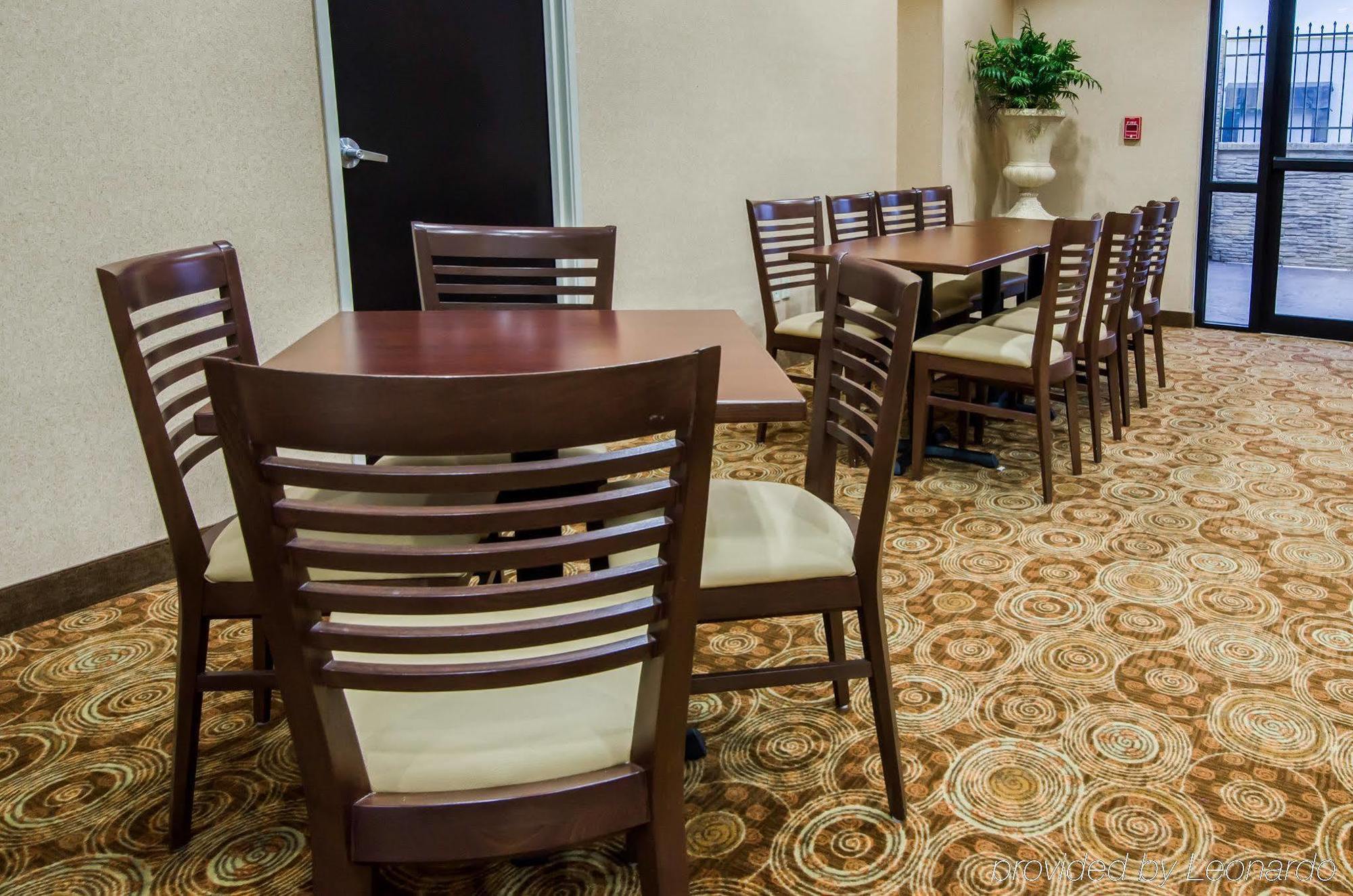Sleep Inn & Suites And Conference Center Downtown Indianapolis Exterior foto